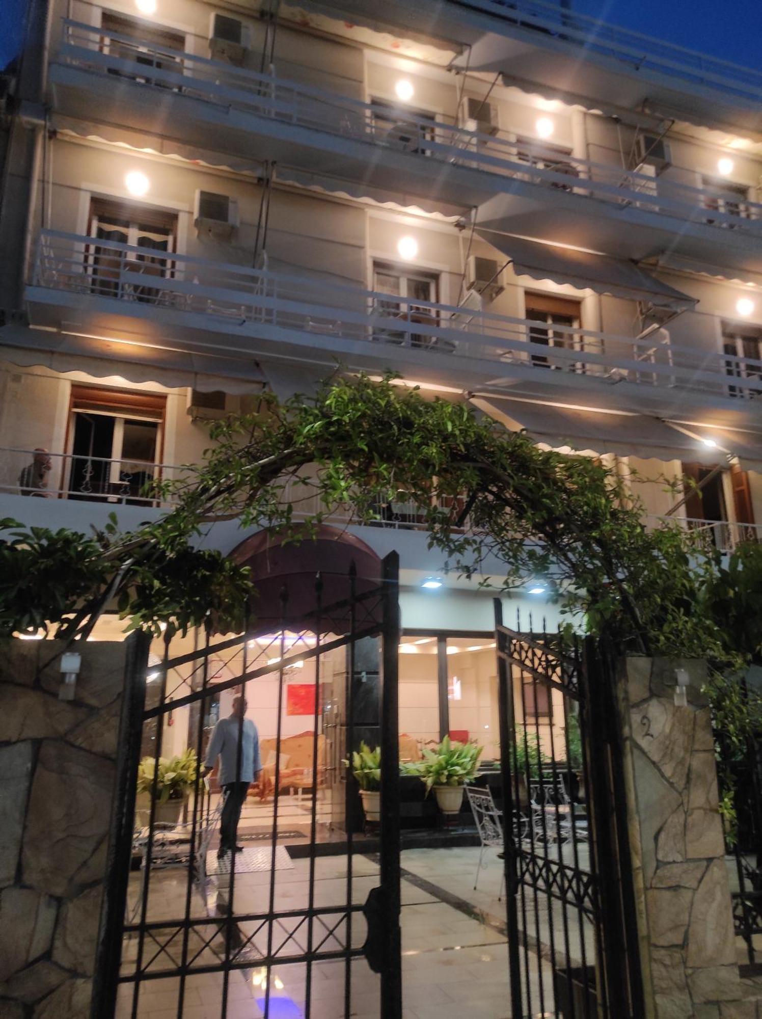 Saint George Hotel لوترا إديبسو المظهر الخارجي الصورة